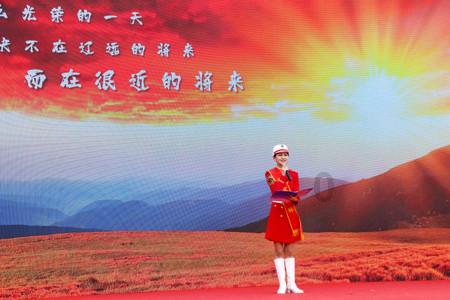 山东67岁老人第4次考科目三车内晕倒，你觉得他该不该考驾照？游戏画面